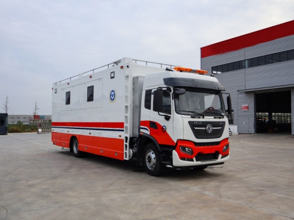 東風(fēng)天錦應(yīng)急餐車(chē)